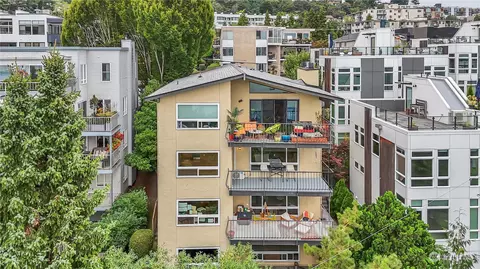 2423 8th Ave N #301, Seattle, WA 98109