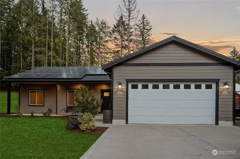 1723 SEdmonds St, Port Orchard, WA 98367