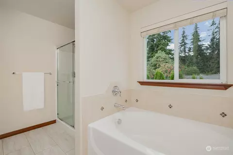 115 161st Pl SE, Bothell, WA 98012 photo 27