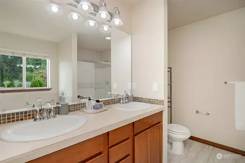115 161st Pl SE, Bothell, WA 98012 photo 26