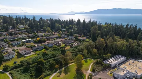 235 Terrace Pl, Bellingham, WA 98225