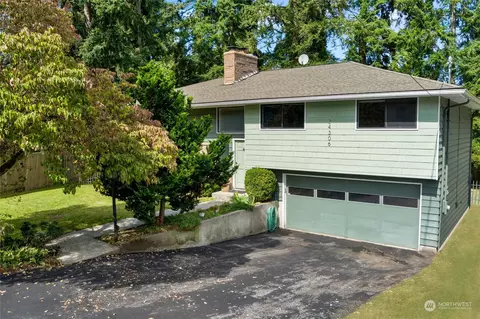 24306 89th Pl W, Edmonds, WA 98026