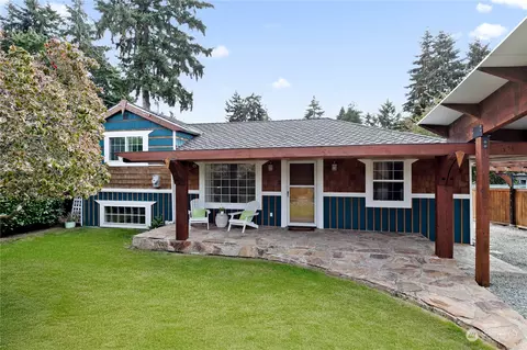 807 S 194th St, Des Moines, WA 98148