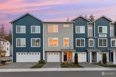 2010 101st Ave SE #2, Lake Stevens, WA 98258