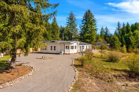 13141 Squawwood Ln SE, Rainier, WA 98576