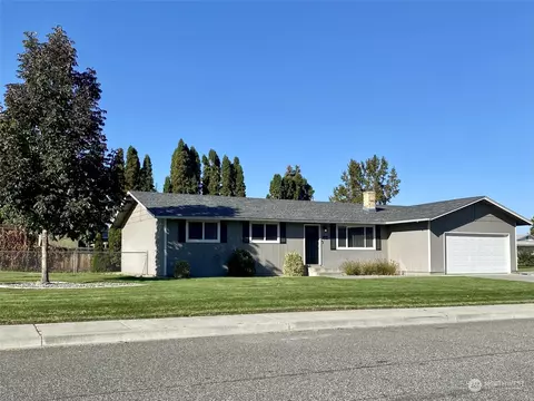 304 S Cleveland St, Kennewick, WA 99336
