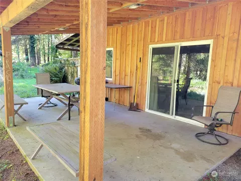 104 Otter Creek Dr, Toledo, WA 98591