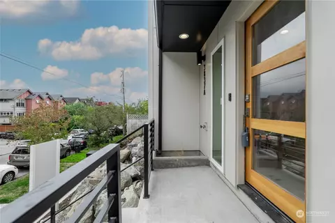 3837 Whitman Ave N #A, Seattle, WA 98103