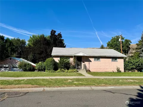 700 Fir St, Coulee Dam, WA 99116