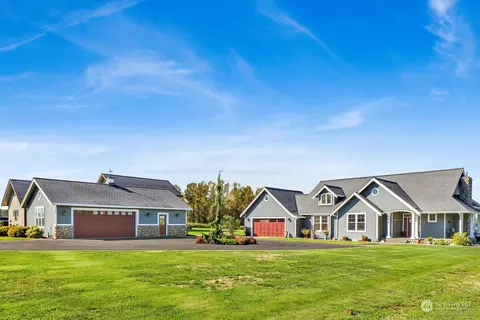 7374 Acre Ln, Ferndale, WA 98248