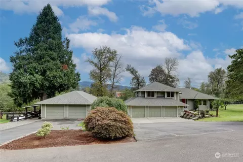 18316 256th Ave SE, Maple Valley, WA 98038