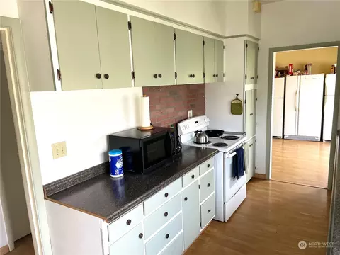 Kitchen - 2017 Colby Ave, Everett, WA 98201 photo 4 of 5
