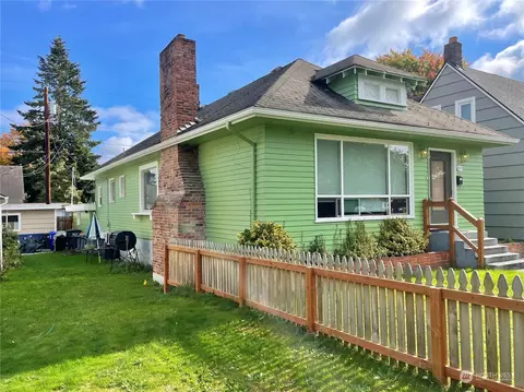 Exterior - 2017 Colby Ave, Everett, WA 98201 photo 3 of 5