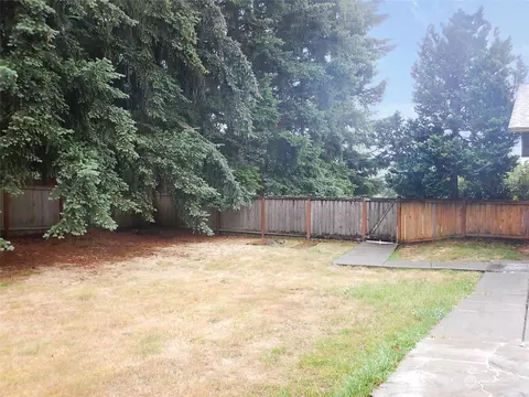 Exterior - 205 240th St SE, Bothell, WA 98021 photo 6 of 8