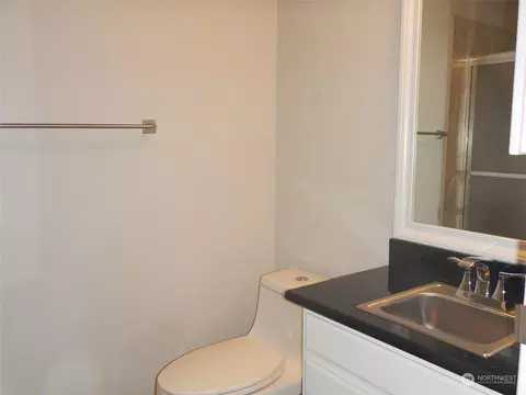 Bath - 205 240th St SE, Bothell, WA 98021 photo 2 of 2