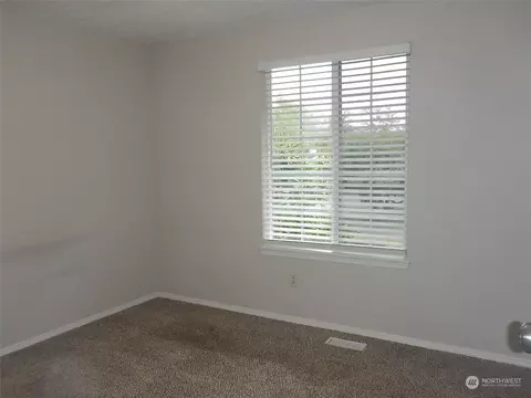 Bedroom - 205 240th St SE, Bothell, WA 98021 photo 4 of 5