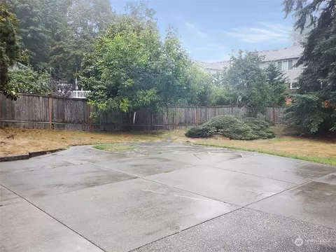 Exterior - 205 240th St SE, Bothell, WA 98021 photo 5 of 8