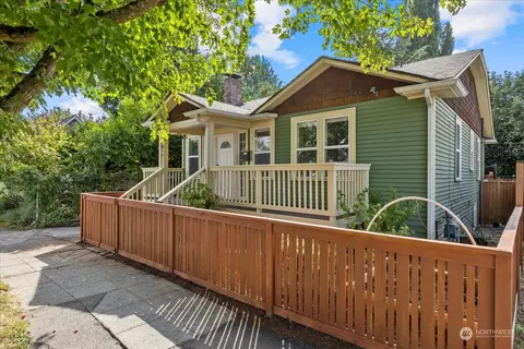 2811 E Harrison St, Seattle, WA 98112