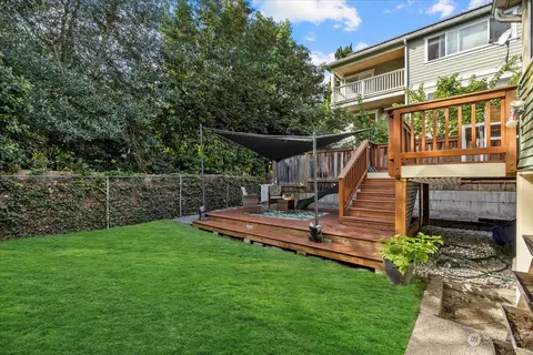 Exterior - 2811 E Harrison St, Seattle, WA 98112 photo 2 of 5