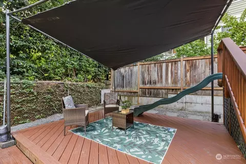 Exterior - 2811 E Harrison St, Seattle, WA 98112 photo 4 of 5