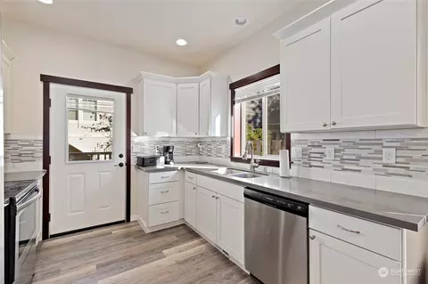 Kitchen - 3317 Rucker Ave #A, Everett, WA 98201 photo 1 of 5