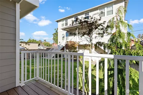 Exterior - 3317 Rucker Ave #A, Everett, WA 98201 photo 5 of 8