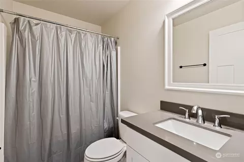 Bath - 3317 Rucker Ave #A, Everett, WA 98201 photo 3 of 3