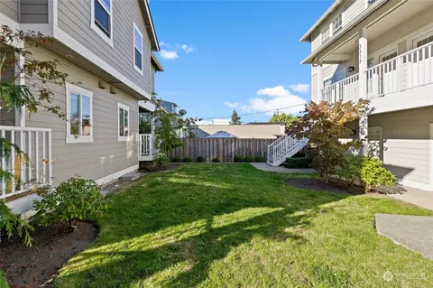 Exterior - 3317 Rucker Ave #A, Everett, WA 98201 photo 7 of 8