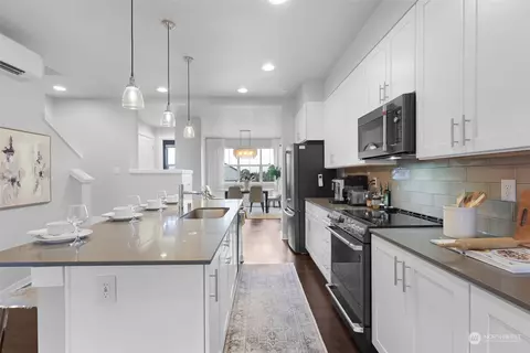 Kitchen - 1621 Seattle Hill Rd #T4, Bothell, WA 98012 photo 2 of 4