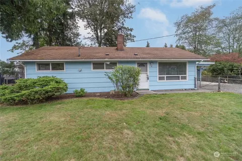 6709 NE Cedar St, Suquamish, WA 98392