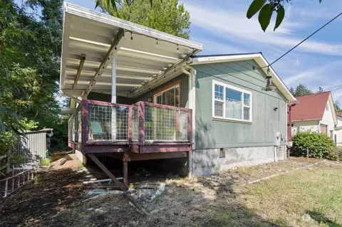 16 Pleasant Pt, Skamokawa, WA 98647