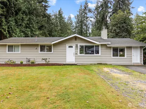Exterior - 112 Poppy Rd, Bothell, WA 98012 photo 2 of 9