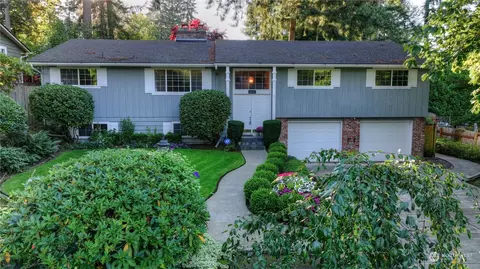 1034 Berkeley Ave, Fircrest, WA 98466