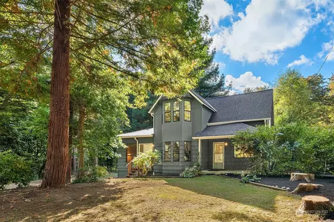 23615 107th Ave SW, Vashon, WA 98070