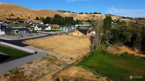 159 Acres Ln, Wenatchee, WA 98801