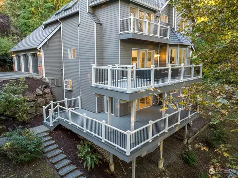 20305 SE 130th St, Issaquah, WA 98027