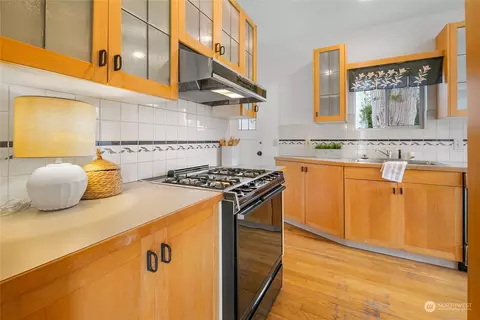 Kitchen - 2021 41st Ave E, Seattle, WA 98112 photo 2 of 3