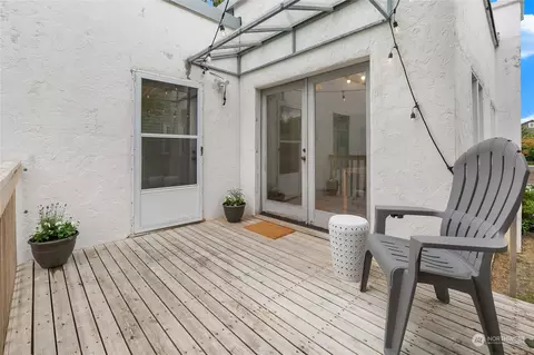 Exterior - 2021 41st Ave E, Seattle, WA 98112 photo 3 of 5
