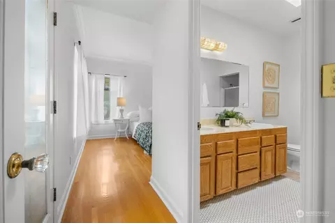 Entry Way - 2021 41st Ave E, Seattle, WA 98112 photo 1 of 1