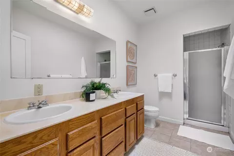 Bath - 2021 41st Ave E, Seattle, WA 98112 photo 2 of 2