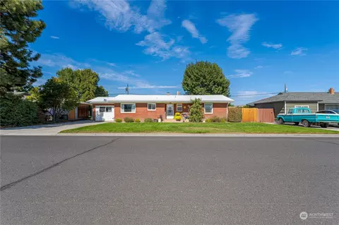 217 K St SW, Quincy, WA 98848