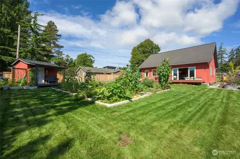 609 Marine Dr, Bellingham, WA 98225