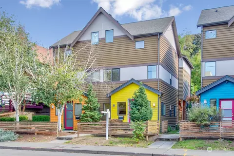 5206 11th Ave NE #A, Seattle, WA 98105
