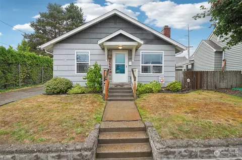 605 Crawford St, Kelso, WA 98626
