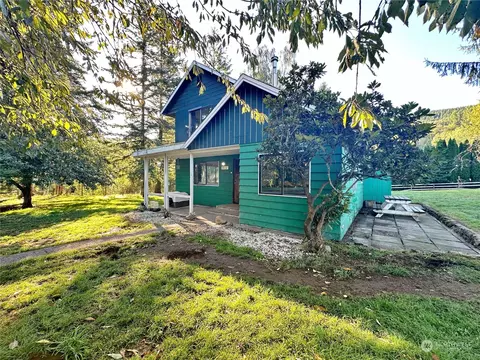972 Green Mountain Rd, Mossyrock, WA 98564