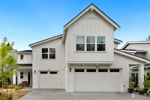 211 B 151st St SW, Lynnwood, WA 98087