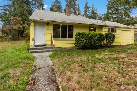 2015 NE 113th St, Seattle, WA 98125