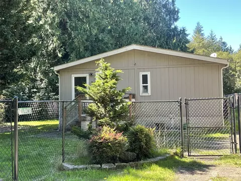 74 Lewis Ave, Port Townsend, WA 98368