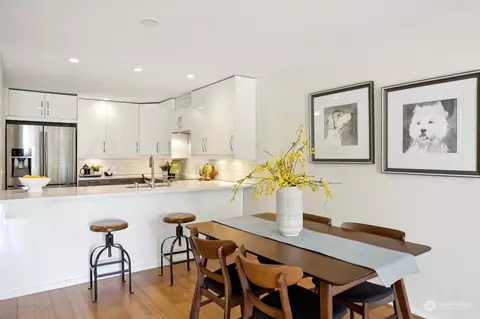 Dining - 2253 Gilman Dr W #409, Seattle, WA 98119 photo 1 of 2
