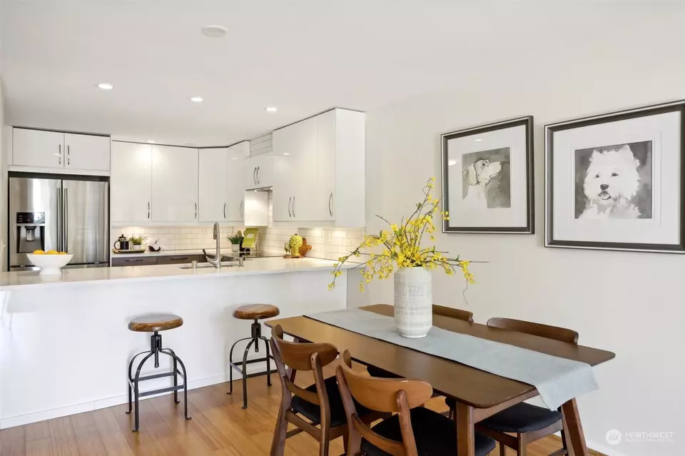 Dining - 2253 Gilman Dr W #409, Seattle, WA 98119 photo 1 of 2